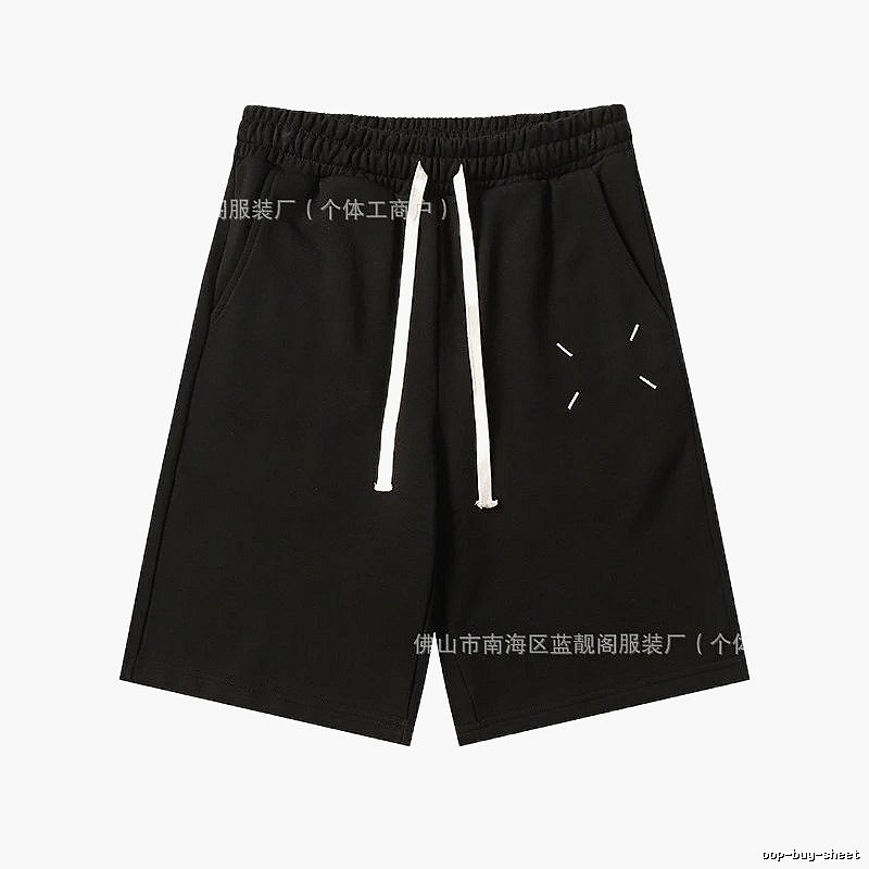 Maison Margiela minimalist style black shorts
